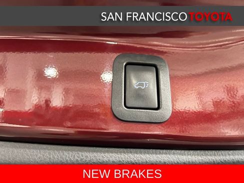 Used 2017 Toyota Highlander Limited AWD/4WD image 42