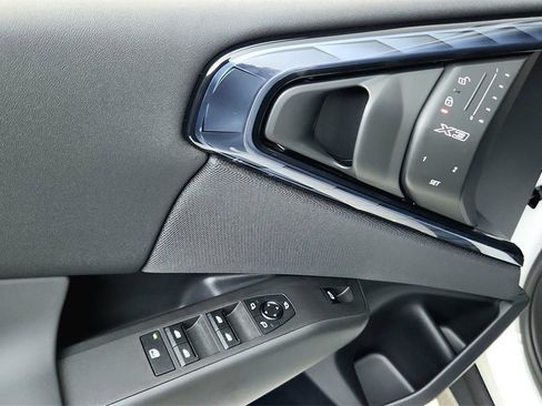 Used 2025 BMW X3 xDrive30i w/ Premium Package image 32