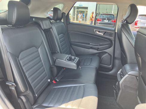 Used 2017 Ford Edge SEL w/ Equipment Group 201A FWD image 35