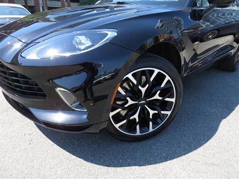 Used 2022 Aston Martin DBX AWD/4WD image 27