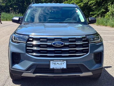 Certified 2025 Ford Explorer Active AWD/4WD image 2