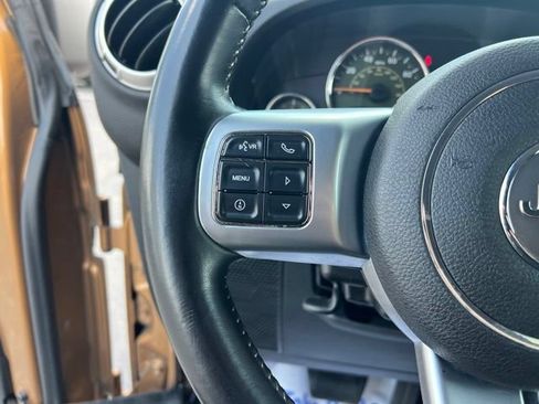 Used 2011 Jeep Wrangler Sahara w/ Connectivity Group AWD/4WD image 14