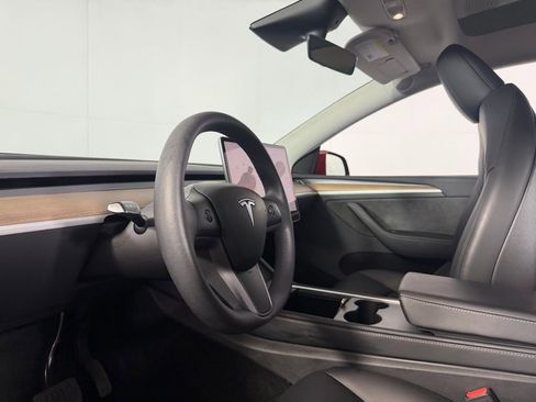 Used 2023 Tesla Model Y AWD image 21