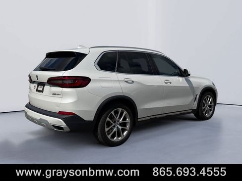 Used 2021 BMW X5 xDrive45e w/ Executive Package AWD/4WD image 3
