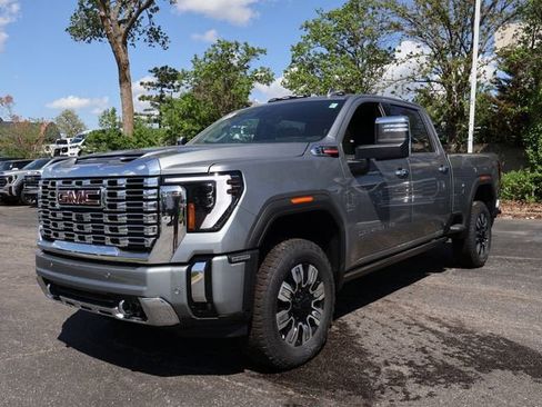 New 2026 GMC Sierra 2500 Denali w/ Denali Reserve Package AWD/4WD image 3