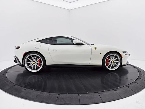 Used 2022 Ferrari Roma RWD image 16