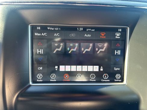 Used 2018 Jeep Grand Cherokee Laredo image 24