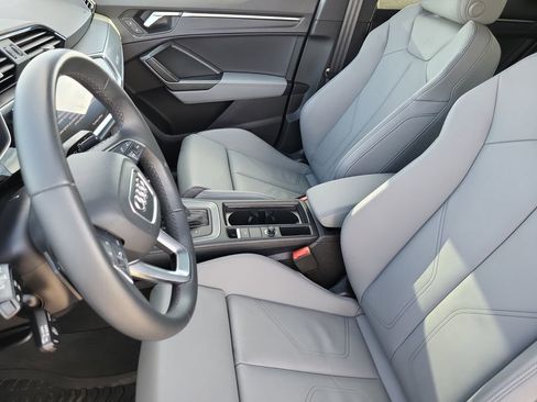 Used 2025 Audi Q3 2.0T Premium w/ Convenience Package image 7