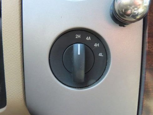 Used 2011 Ford Expedition XLT w/ 201A Rapid Spec Order Code image 29