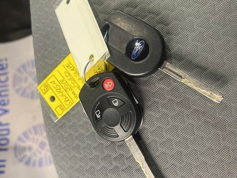 Certified 2018 Ford Escape SE w/ SE Sync 3 Package image 25