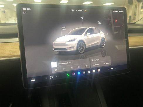 Used 2023 Tesla Model Y Long Range AWD/4WD image 13