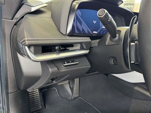 Used 2021 Chevrolet Corvette Stingray Preferred Cpe w/ Z51 Performance Package image 9