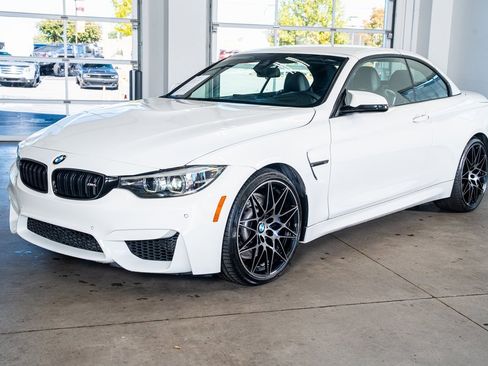 Used 2020 BMW M4 Convertible w/ Competition Package image 12