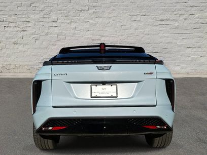 New 2026 Cadillac Lyriq V w/ Exterior Carbon Fiber Package
