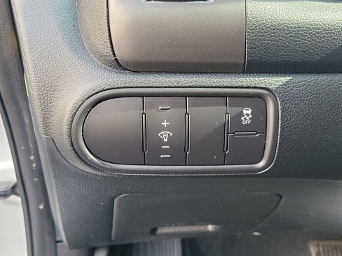 Used 2018 Kia Forte LX w/ LX Rear Camera Package image 20