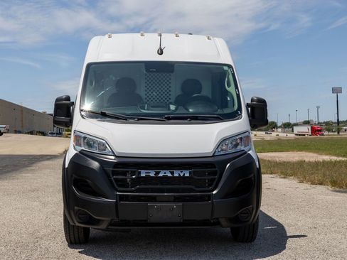 Used 2023 RAM ProMaster 2500 FWD image 2