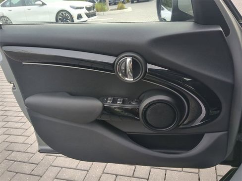 Used 2022 MINI Cooper S image 29