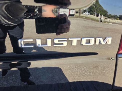 Used 2022 Chevrolet Silverado 1500 Custom RWD image 16
