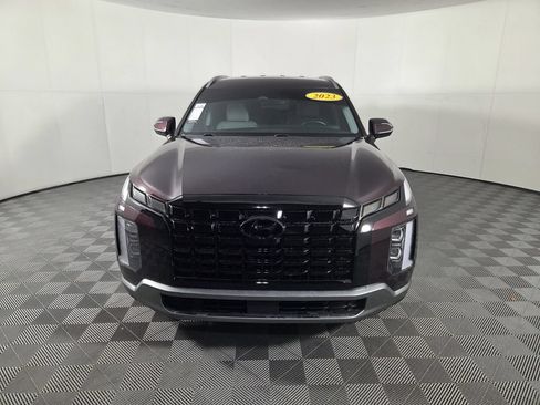 Used 2023 Hyundai Palisade SEL FWD image 3