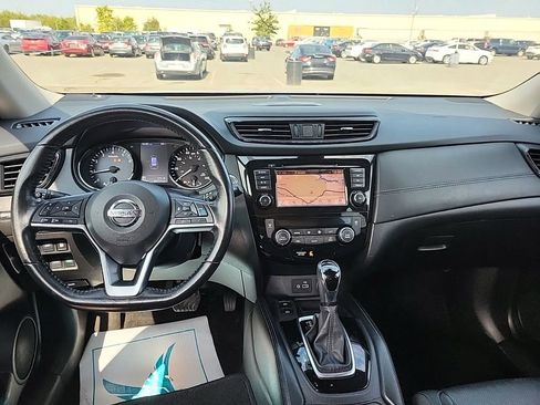 Used 2018 Nissan Rogue SL w/ Premium Package image 5