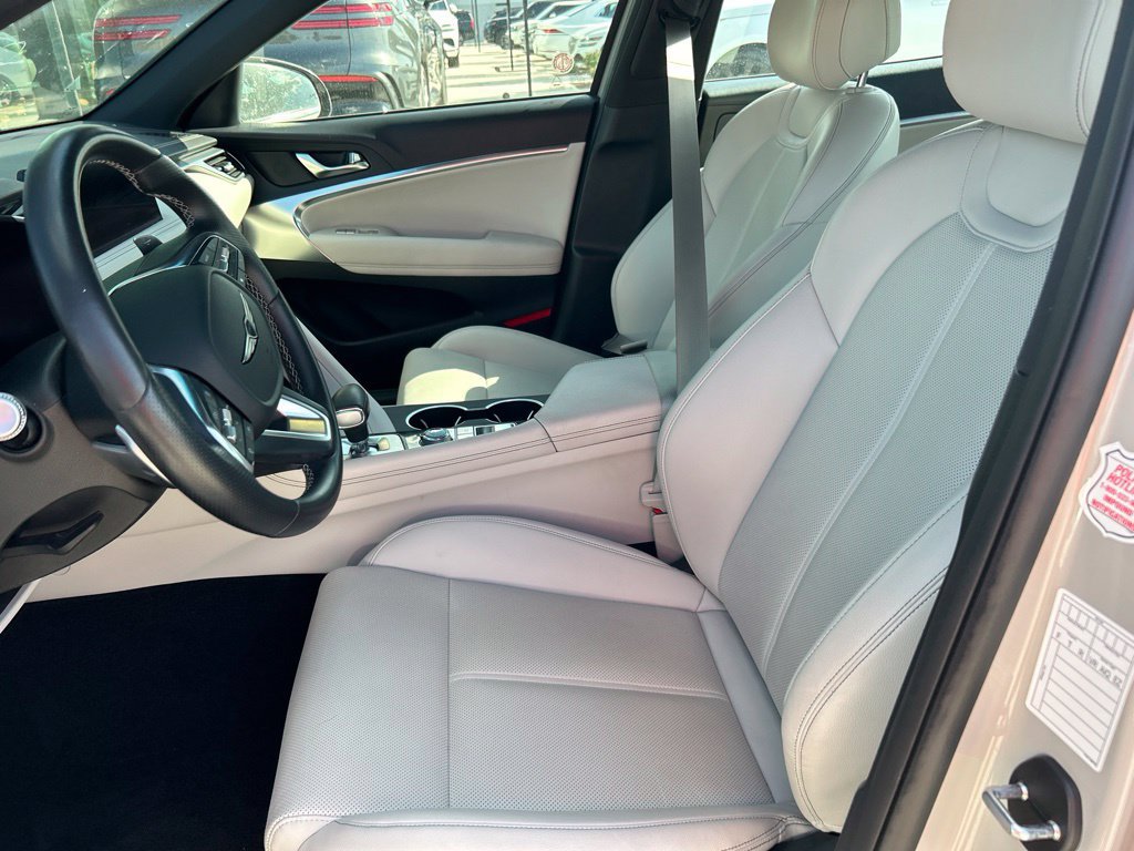 Used 2025 Genesis G70 2.5T RWD image 7