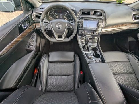 Used 2018 Nissan Maxima Platinum image 6