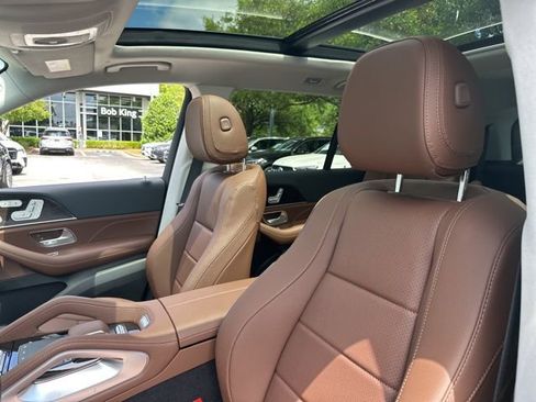 New 2026 Mercedes-Benz GLS 450 4MATIC image 14