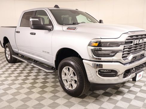 Used 2026 RAM 2500 Big Horn AWD/4WD image 1