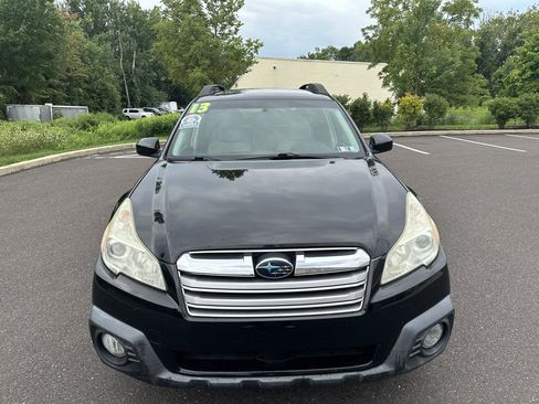 Used 2013 Subaru Outback 2.5i Premium w/ All-Weather Pkg AWD/4WD image 2