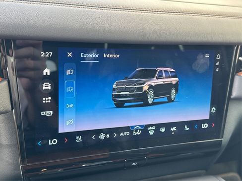 Used 2025 Lincoln Navigator Black Label image 23