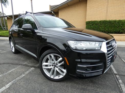 Used 2017 Audi Q7 3.0T Prestige w/ Prestige Package image 5
