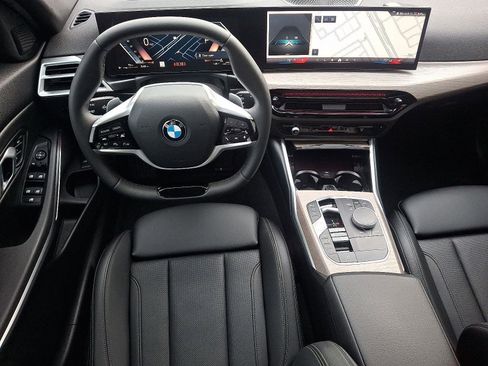 Used 2025 BMW 330i xDrive Sedan image 11