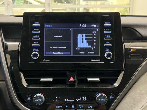 Used 2023 Toyota Camry SE image 19