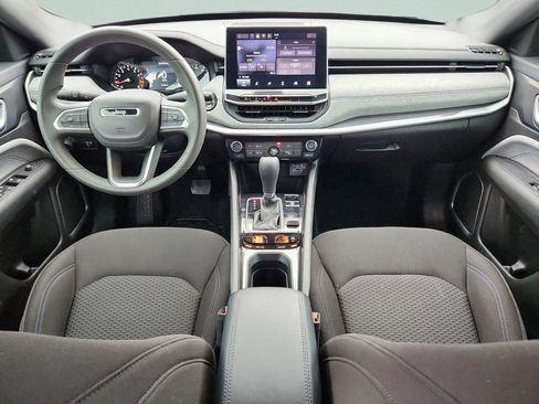 Used 2024 Jeep Compass Sport image 31