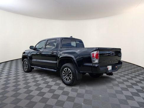 Used 2022 Toyota Tacoma TRD Sport w/ Technology Package AWD/4WD image 9