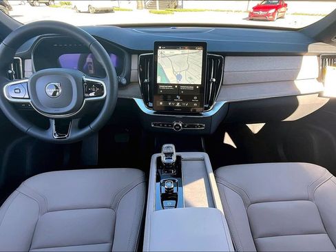 New 2026 Volvo XC90 T8 Plus AWD/4WD image 9