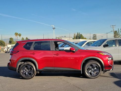 New 2026 Nissan Rogue SV FWD image 7