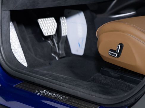 Used 2024 Ferrari Purosangue image 27