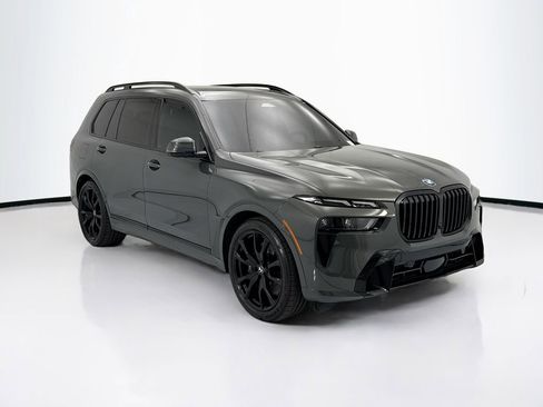 Certified 2025 BMW X7 xDrive40i w/ Executive Package image 3