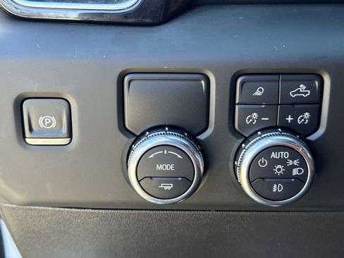 Used 2024 GMC Sierra 1500 Denali w/ Denali Reserve Package image 23