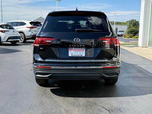 Certified 2024 Volkswagen Tiguan SE AWD/4WD image 5