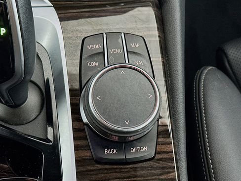 Used 2023 BMW 530i w/ Premium Package image 26