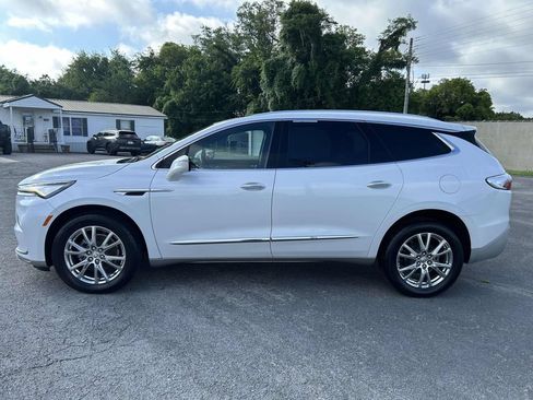 Used 2023 Buick Enclave Premium w/ Experience Buick Package FWD image 7