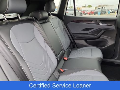 Used 2026 Volkswagen Tiguan SE R-Line AWD/4WD image 18