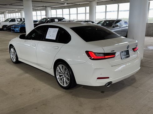 Used 2023 BMW 330i xDrive Sedan w/ Premium Package AWD/4WD image 7