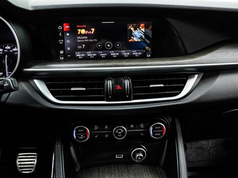 Used 2022 Alfa Romeo Stelvio Ti AWD/4WD image 24