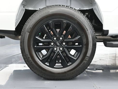 Used 2025 Ford F150 Lariat w/ Equipment Group 502A High AWD/4WD image 18