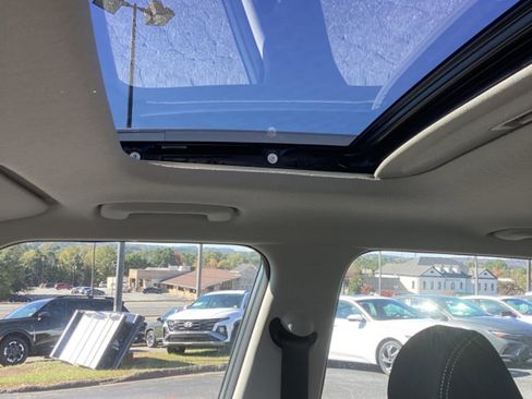 New 2026 Hyundai Venue SEL image 13