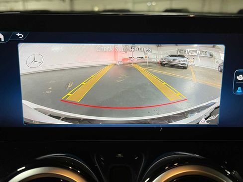Certified 2025 Mercedes-Benz GLB 250 4MATIC image 34