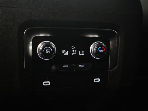 Used 2024 GMC Yukon XL SLE w/ Max Trailering Package AWD/4WD image 16